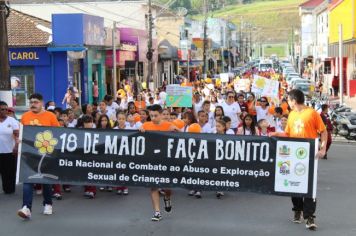 Foto - CAMINHADA FAÇA BONITO EM ALUSÃO AO 18 DE MAIO - DIA NACIONAL DE COMBATE AO ABUSO E À EXPLORAÇÃO SEXUAL