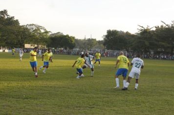 Foto - JOGO COMEMORATIVO COM EX-CRAQUES DA SELEÇÃO BRASILEIRA- CAJATI, 31 ANOS