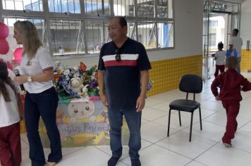 Foto - PREFEITURA DE CAJATI REALIZA ENTREGA  DE OVOS DE PÁSCOA E MIMOS ESPECIAIS!