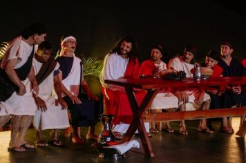 Foto - PAIXÃO DE CRISTO EMOCIONA CERCA DE 1500 MIL PESSOAS NA PRAÇA DA BÍBLIA