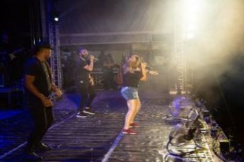 Foto - Shows com Paula Mattos e Cleito Camargo