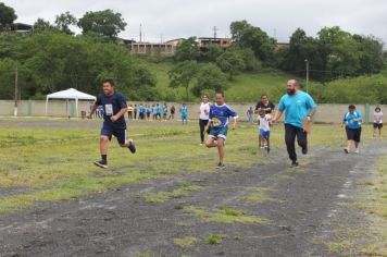 Foto - Torneio de Atletismo entres as APAES do Vale do Ribeira foi realizado no Centro de Eventos em Cajati