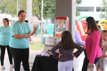 Foto - Espetáculo Caixola Brincante apresentado pelo Teatro a Bordo