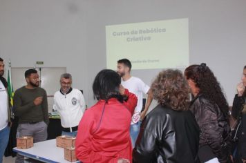 Foto - Professores da Secretaria de Educação de Cajati recebem Certificação do Curso de Robótica