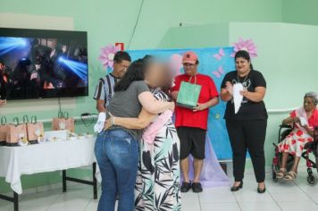 Foto - Residentes do Pró-Idoso participa de evento em homenagem ao dia Internacional da Mulher