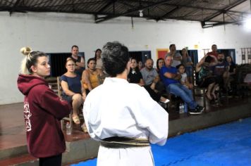 Foto - ESPORTE SANO CAJATI PROMOVE GRADUAÇÃO COM  TROCA DE FAIXAS E DOAÇÃO DE KIMONOS PARA ATLETAS INICIANTES