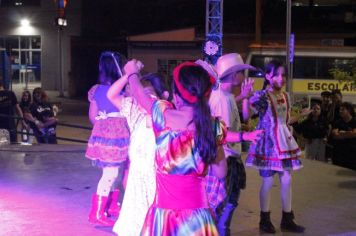 Foto - 4º MOVIMENTO CULTURA NA PRAÇA FOI UM ESPETÁCULO DE TALENTOS DO MUNICÍPIO