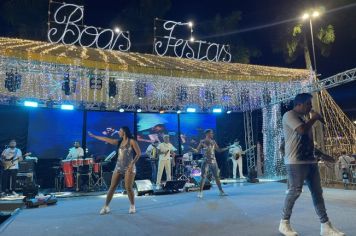 Foto - Réveillon com a Banda Origins e fogos de artifícios sem estampido marcaram a virada do ano em Cajati