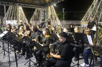 Foto - ABERTURA OFICIAL DO NATAL ENCANTADO ACONTECEU NA NOITE DESTE SÁBADO (7/12)