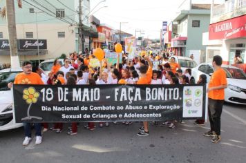 Foto - CAMINHADA FAÇA BONITO EM ALUSÃO AO 18 DE MAIO - DIA NACIONAL DE COMBATE AO ABUSO E À EXPLORAÇÃO SEXUAL