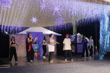 Foto - ABERTURA OFICIAL DO NATAL ENCANTADO ACONTECEU NA NOITE DESTE SÁBADO (7/12)