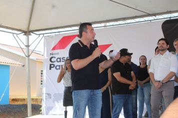 Foto - Inauguração do Empreendimento Cajati D- 65 casas e entrega de 280 títulos de Regularização Fundiária