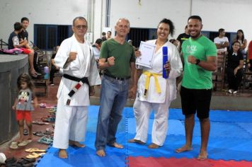 Foto - ESPORTE SANO CAJATI PROMOVE GRADUAÇÃO COM  TROCA DE FAIXAS E DOAÇÃO DE KIMONOS PARA ATLETAS INICIANTES