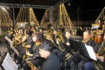 Foto - ABERTURA OFICIAL DO NATAL ENCANTADO ACONTECEU NA NOITE DESTE SÁBADO (7/12)