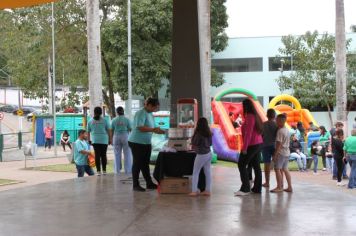 Foto - Espetáculo Caixola Brincante apresentado pelo Teatro a Bordo