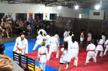 Foto - ESPORTE SANO CAJATI PROMOVE GRADUAÇÃO COM  TROCA DE FAIXAS E DOAÇÃO DE KIMONOS PARA ATLETAS INICIANTES