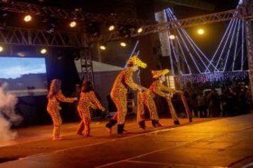 Foto - Espetáculo Rei Leão e banda Projeto X