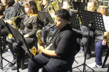 Foto - ABERTURA OFICIAL DO NATAL ENCANTADO ACONTECEU NA NOITE DESTE SÁBADO (7/12)