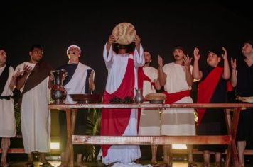 Foto - PAIXÃO DE CRISTO EMOCIONA CERCA DE 1500 MIL PESSOAS NA PRAÇA DA BÍBLIA