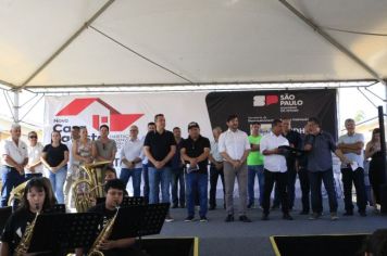 Foto - Inauguração do Empreendimento Cajati D- 65 casas e entrega de 280 títulos de Regularização Fundiária