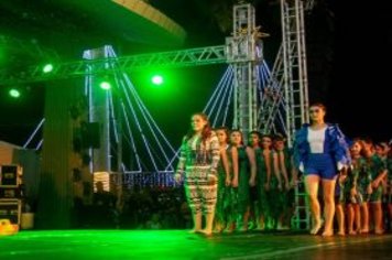 Foto - Espetáculo Rei Leão e banda Projeto X