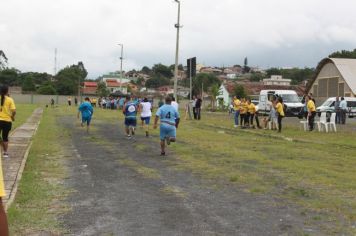 Foto - Torneio de Atletismo entres as APAES do Vale do Ribeira foi realizado no Centro de Eventos em Cajati