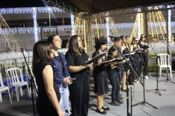 Foto - ABERTURA OFICIAL DO NATAL ENCANTADO ACONTECEU NA NOITE DESTE SÁBADO (7/12)