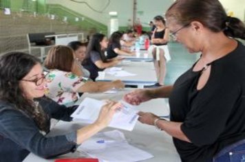 Foto - Entrega das senhas para o sorteio das moradias da CDHU