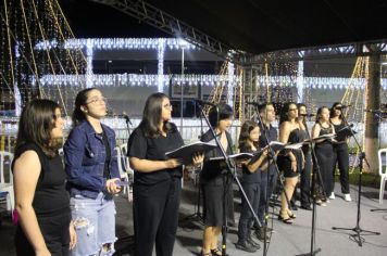 Foto - ABERTURA OFICIAL DO NATAL ENCANTADO ACONTECEU NA NOITE DESTE SÁBADO (7/12)