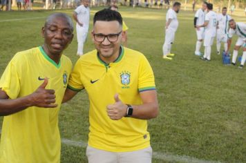 Foto - JOGO COMEMORATIVO COM EX-CRAQUES DA SELEÇÃO BRASILEIRA- CAJATI, 31 ANOS