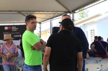 Foto - Inauguração do Empreendimento Cajati D- 65 casas e entrega de 280 títulos de Regularização Fundiária