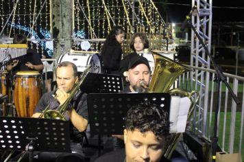 Foto - ABERTURA OFICIAL DO NATAL ENCANTADO ACONTECEU NA NOITE DESTE SÁBADO (7/12)