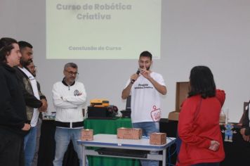 Foto - Professores da Secretaria de Educação de Cajati recebem Certificação do Curso de Robótica