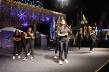 Foto - ABERTURA OFICIAL DO NATAL ENCANTADO ACONTECEU NA NOITE DESTE SÁBADO (7/12)