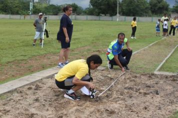 Foto - Torneio de Atletismo entres as APAES do Vale do Ribeira foi realizado no Centro de Eventos em Cajati