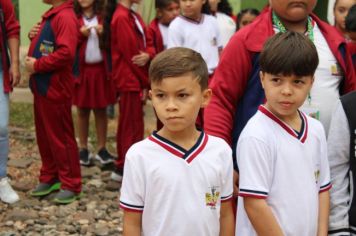 Foto - Alunos da Escola Municipal Francisco José de Lima Jr visitam o aterro sanitário do Município