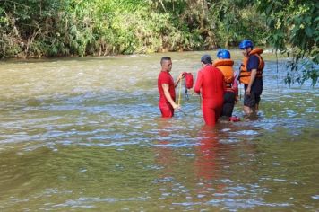 Foto - Treinamento de técnicas de salvamento 