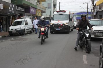 Foto - 1ª Caminhada pela Inclusão Cordão de Girassol 