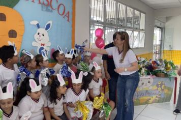 Foto - PREFEITURA DE CAJATI REALIZA ENTREGA  DE OVOS DE PÁSCOA E MIMOS ESPECIAIS!