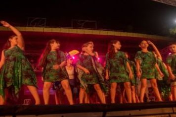 Foto - Espetáculo Rei Leão e banda Projeto X