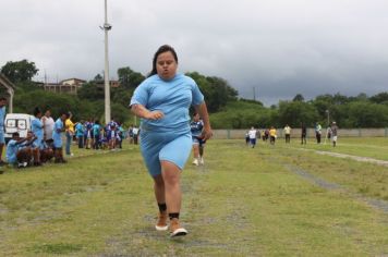 Foto - Torneio de Atletismo entres as APAES do Vale do Ribeira foi realizado no Centro de Eventos em Cajati