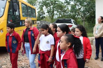 Foto - Alunos da Escola Municipal Francisco José de Lima Jr visitam o aterro sanitário do Município