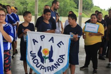 Foto - Torneio de Atletismo entres as APAES do Vale do Ribeira foi realizado no Centro de Eventos em Cajati