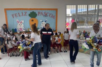 Foto - PREFEITURA DE CAJATI REALIZA ENTREGA  DE OVOS DE PÁSCOA E MIMOS ESPECIAIS!