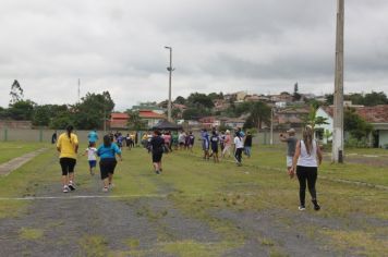 Foto - Torneio de Atletismo entres as APAES do Vale do Ribeira foi realizado no Centro de Eventos em Cajati