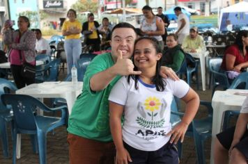 Foto - APAE CAJATI COMEMORA OS 25 ANOS DE EXISTÊNCIA NA PRAÇA DA BÍBLIA