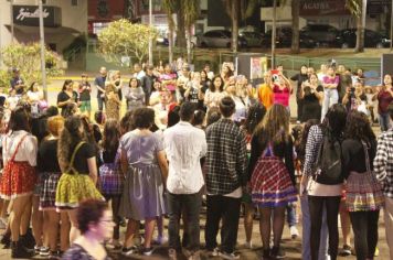 Foto - 4º MOVIMENTO CULTURA NA PRAÇA FOI UM ESPETÁCULO DE TALENTOS DO MUNICÍPIO