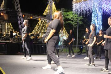 Foto - ABERTURA OFICIAL DO NATAL ENCANTADO ACONTECEU NA NOITE DESTE SÁBADO (7/12)