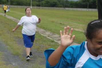 Foto - Torneio de Atletismo entres as APAES do Vale do Ribeira foi realizado no Centro de Eventos em Cajati