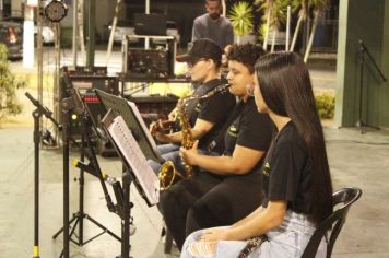 Foto - 4º MOVIMENTO CULTURA NA PRAÇA FOI UM ESPETÁCULO DE TALENTOS DO MUNICÍPIO